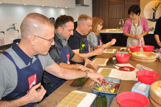 TSUKIJI COOKING: Japanese Cooking School In Tokyo