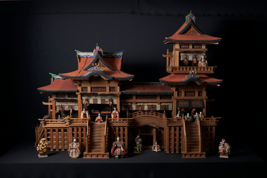 Hyakudan Hinamatsuri (Girl's doll festival)